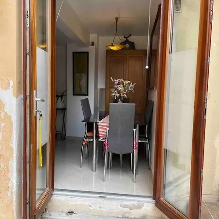 Chezadrienparis - De 90m2 En Souplex Apartment Paris