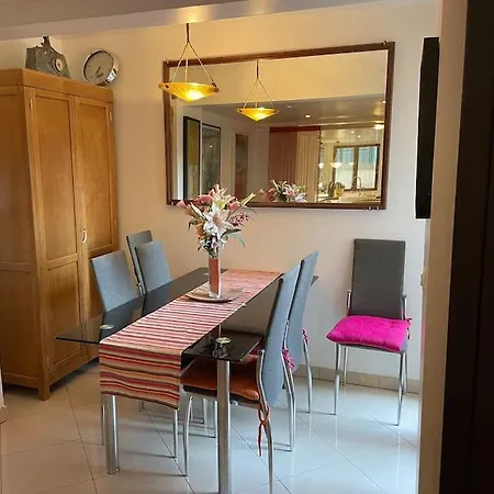 Chezadrienparis - De 90m2 En Souplex * Paryż