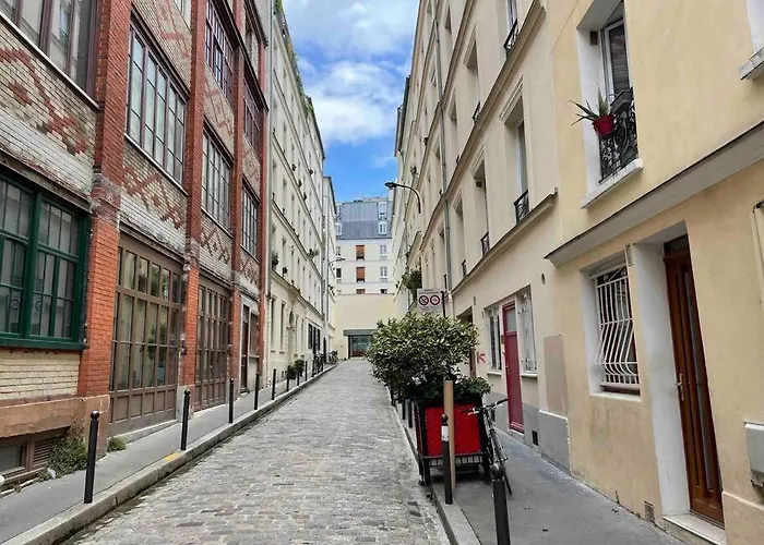 Chezadrienparis - De 90m2 En Souplex Appartement *