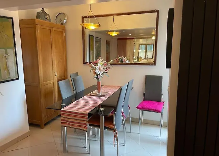 Chezadrienparis - De 90m2 En Souplex * Paris