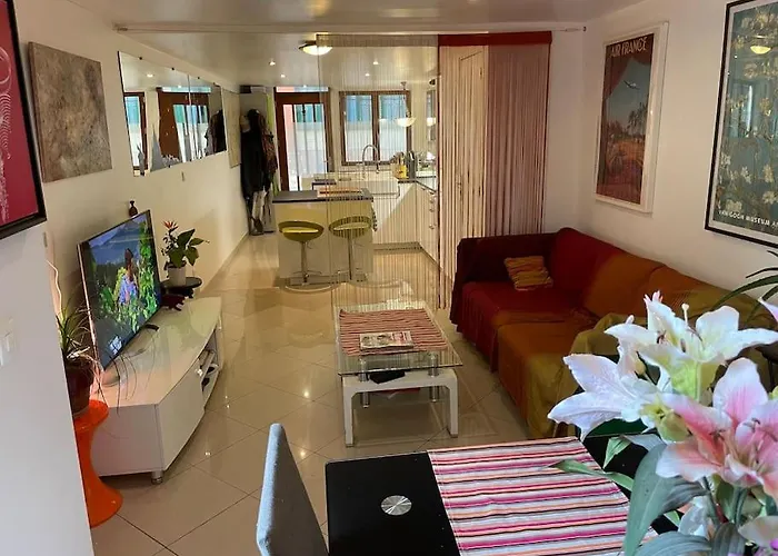 Chezadrienparis - De 90m2 En Souplex * Paris